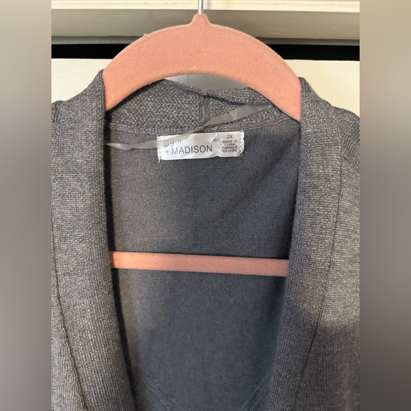 BUNDLE DEAL - 2 grey cardigans with interesting details - Picture 8 of 10